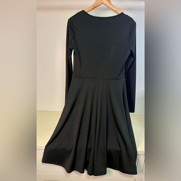 NWT Mavis Laven Long Sleeve Black Dress with Button Detail Size small - Picture 2 of 3